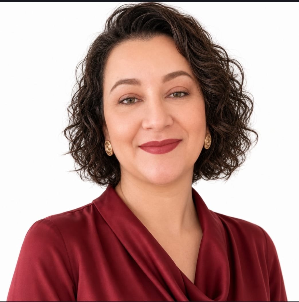 Professora Katia Lima em ambiente de trabalho pedagógico
